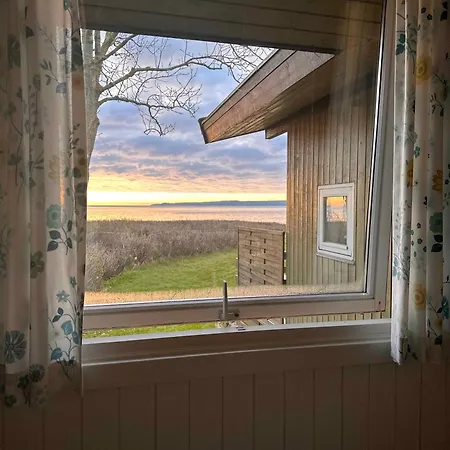 Hébergement de vacances Summer House At Hvidbjerg Beach With Sea View *